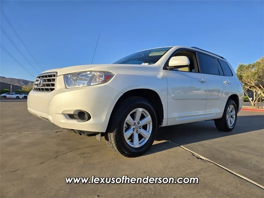 2010 Toyota Highlander Base photo 1