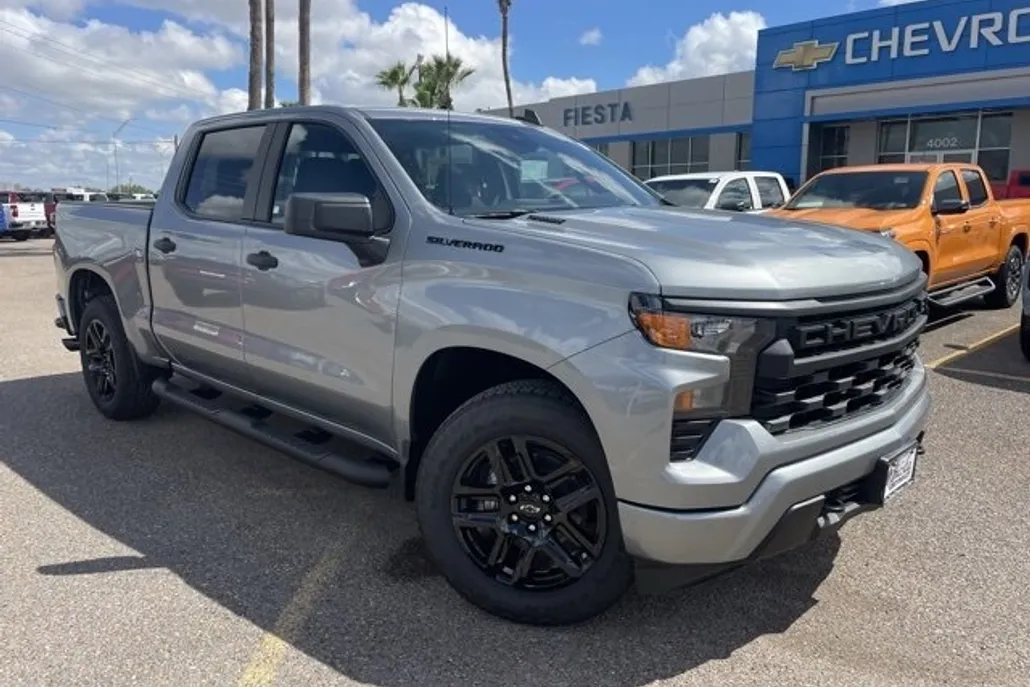 2026 Chevrolet Silverado 1500 Custom photo 1