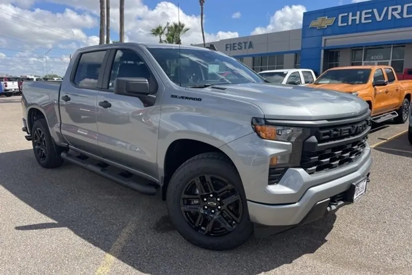 2026 Chevrolet Silverado 1500 Custom photo 1