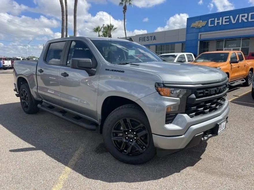 2026 Chevrolet Silverado 1500 Custom photo 1