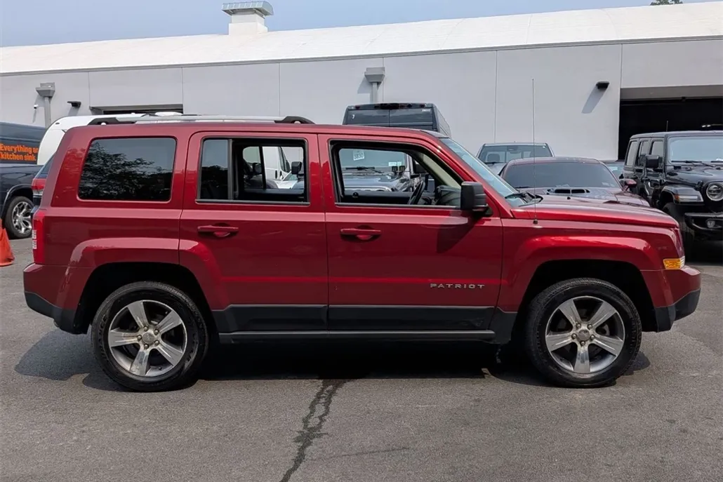 2016 Jeep Patriot High Altitude photo 1
