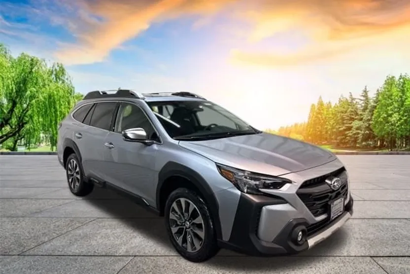 2025 Subaru Outback Touring photo 1