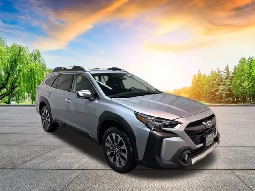 2025 Subaru Outback Touring photo 1