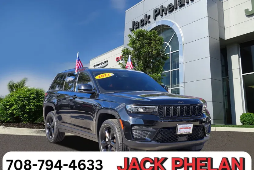2022 Jeep Grand Cherokee Altitude photo 1