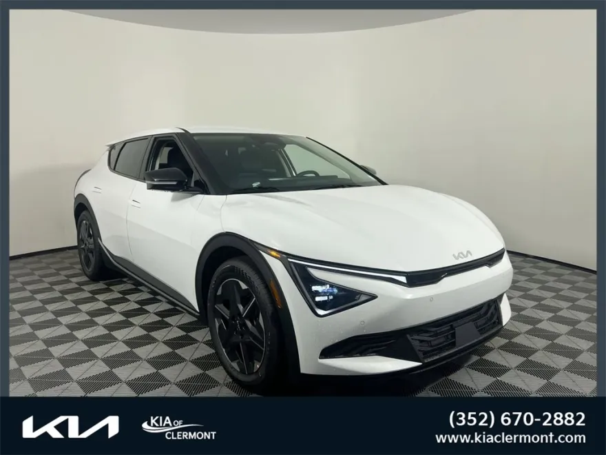 2025 Kia EV6 Wind photo 1