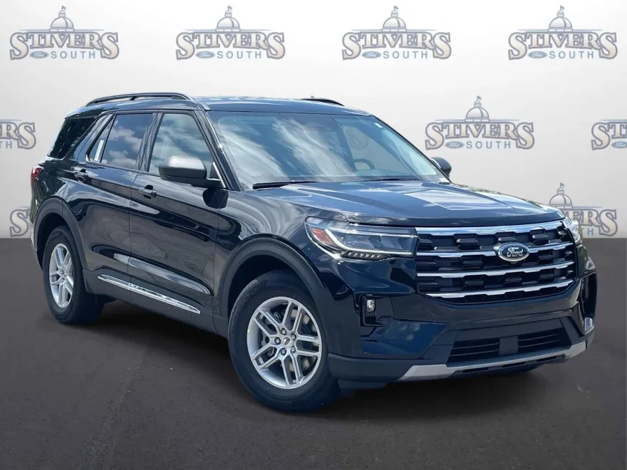 2025 Ford Explorer ST-Line photo 1