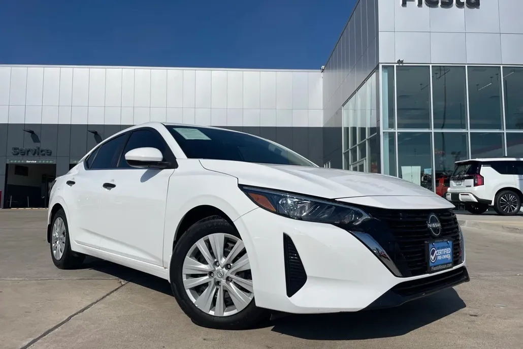 2024 Nissan Sentra S photo 1