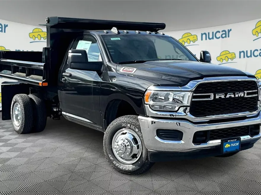 2024 Ram 3500 Tradesman photo 1