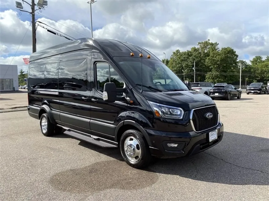 2024 Ford Transit photo 1