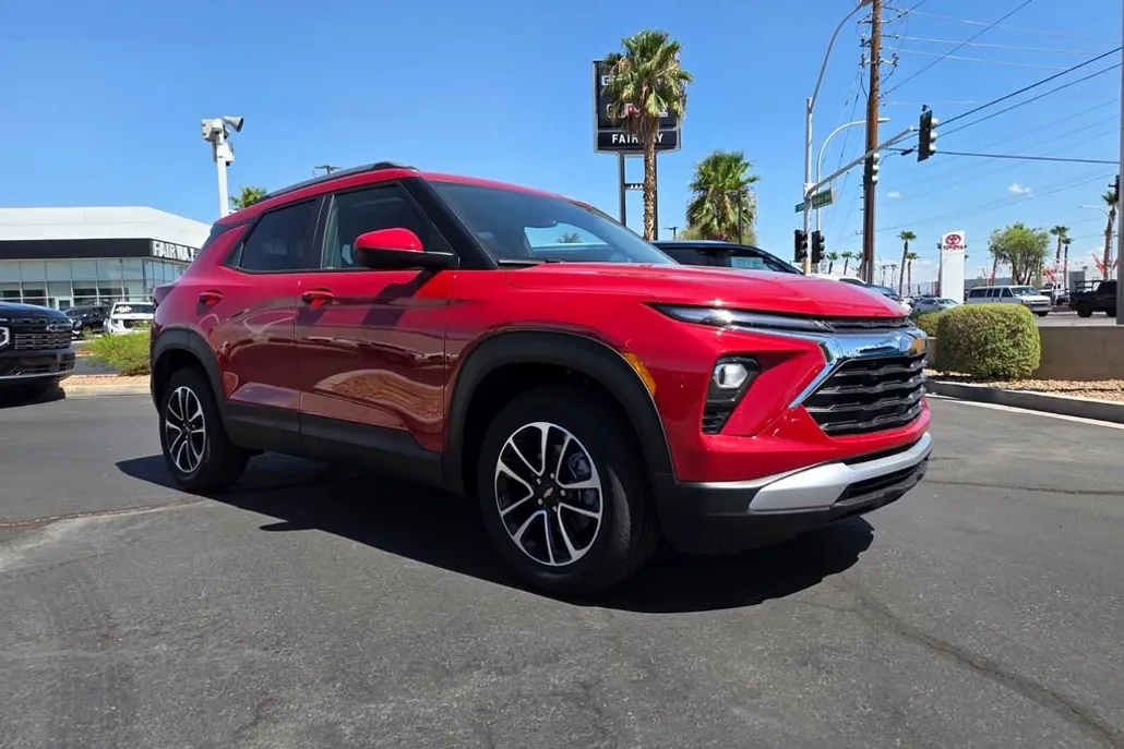 2026 Chevrolet Trailblazer LT photo 1