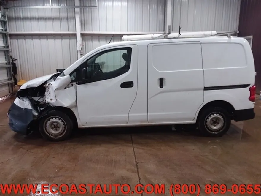 2017 Nissan NV200 S photo 1