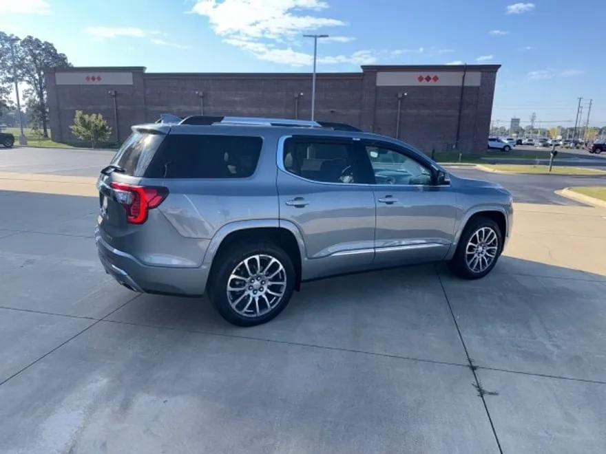 2023 Gmc Acadia Denali photo 1
