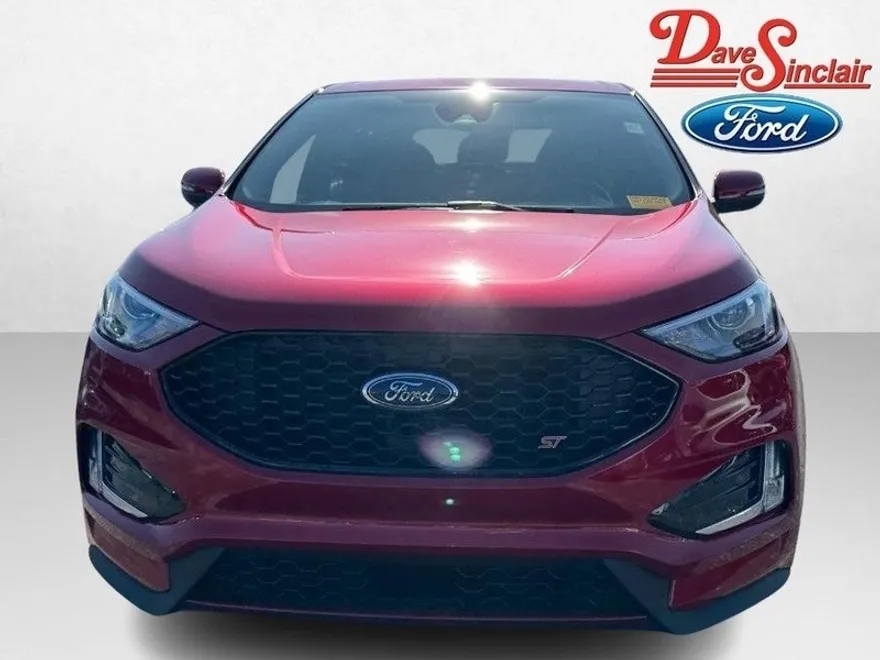 2022 Ford Edge ST photo 1