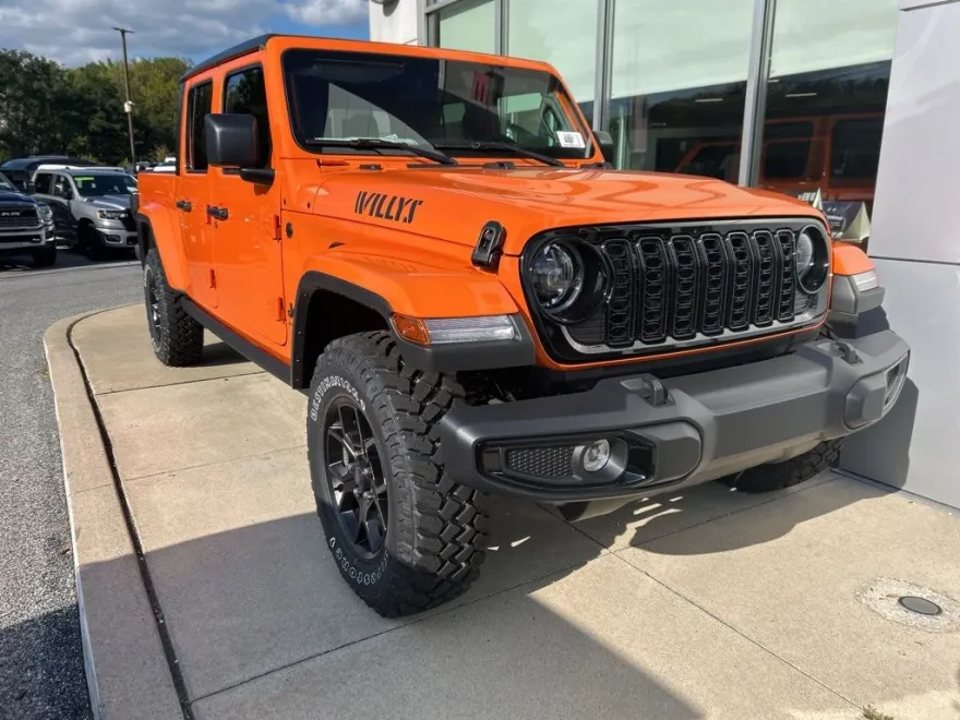2025 Jeep Gladiator Willys photo 1