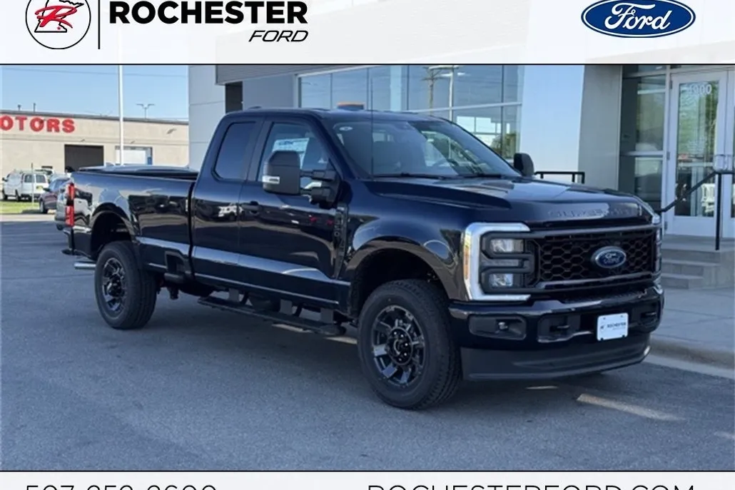 2025 Ford F-350 XL photo 1
