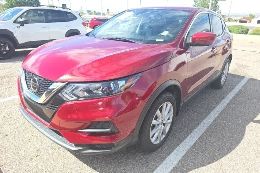 2022 Nissan Rogue Sport S photo 1