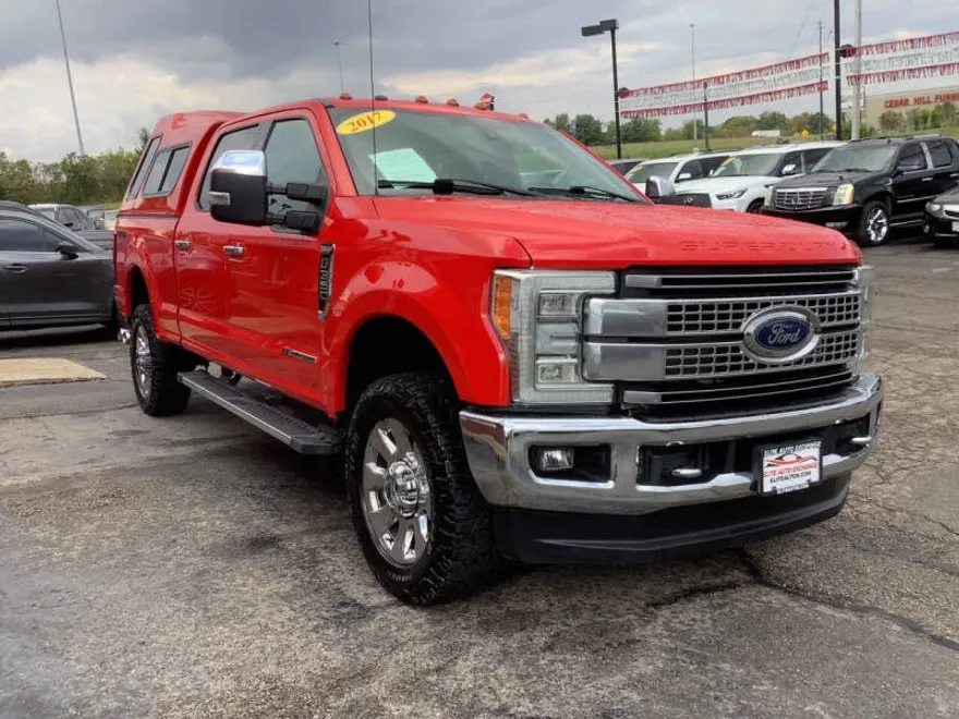2017 Ford F-350 Lariat photo 1