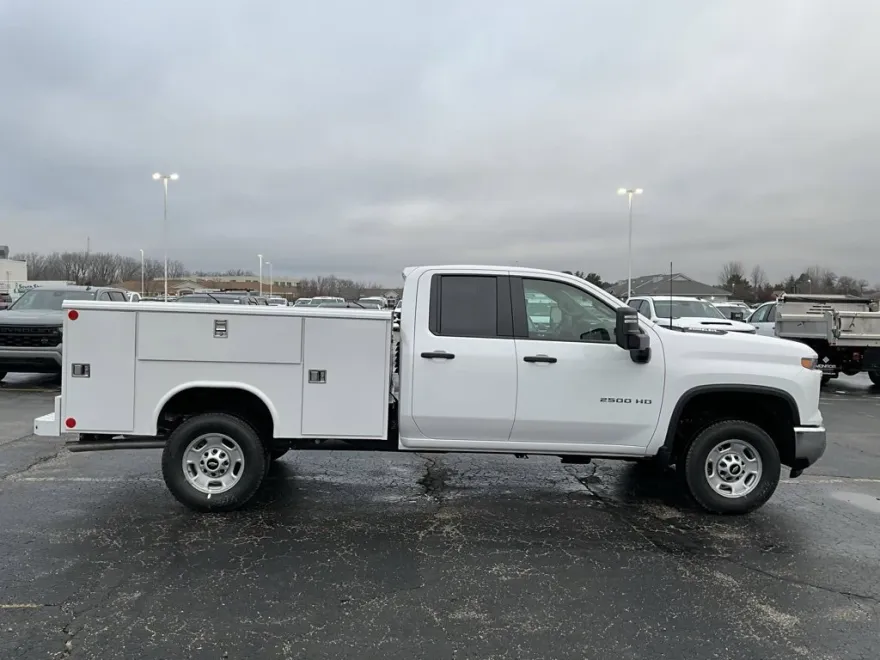 2025 Chevrolet Silverado 2500HD photo 1