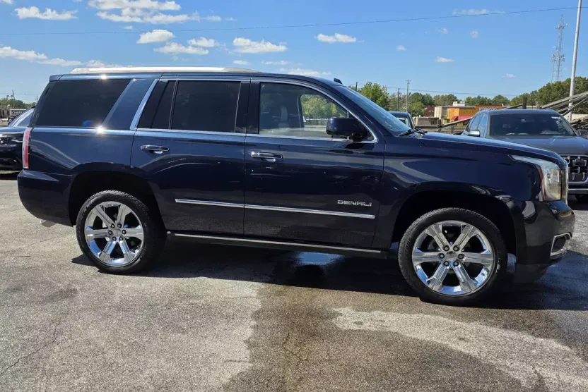 2019 Gmc Yukon Denali photo 1