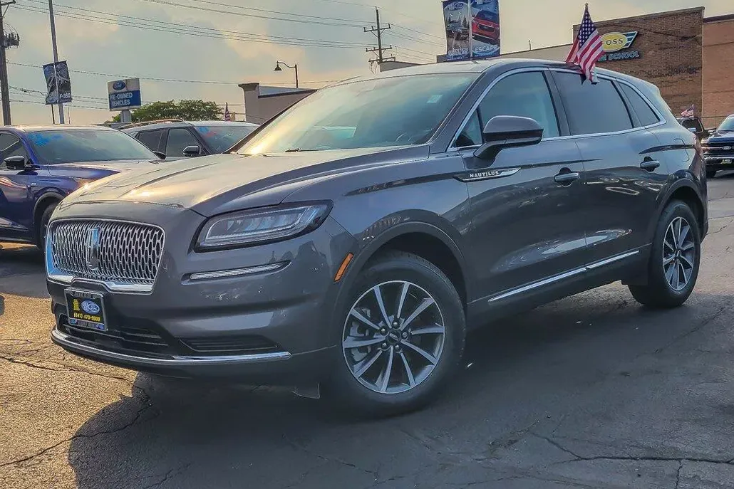 2022 Lincoln Nautilus Standard photo 1