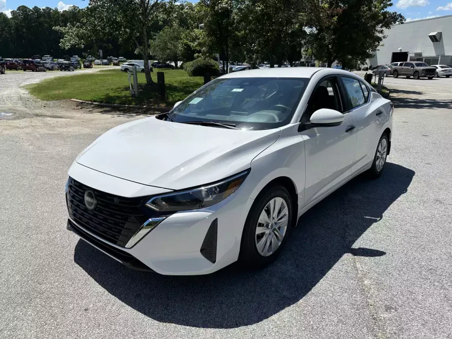 2025 Nissan Sentra S photo 1