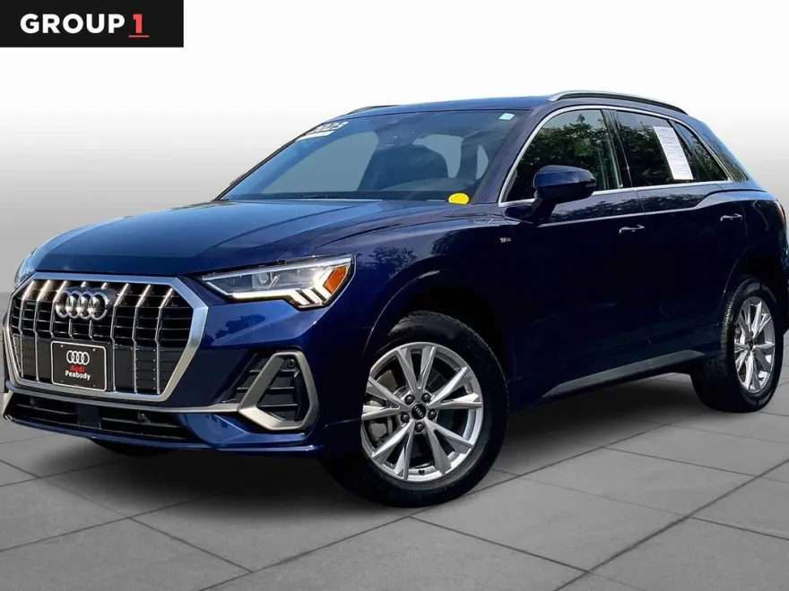 2023 Audi Q3 S line Premium photo 1