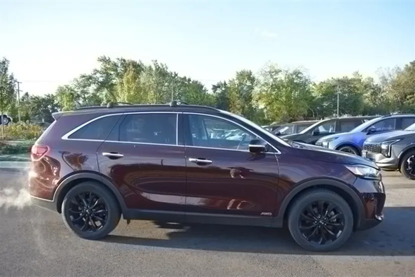 2020 Kia Sorento S photo 1