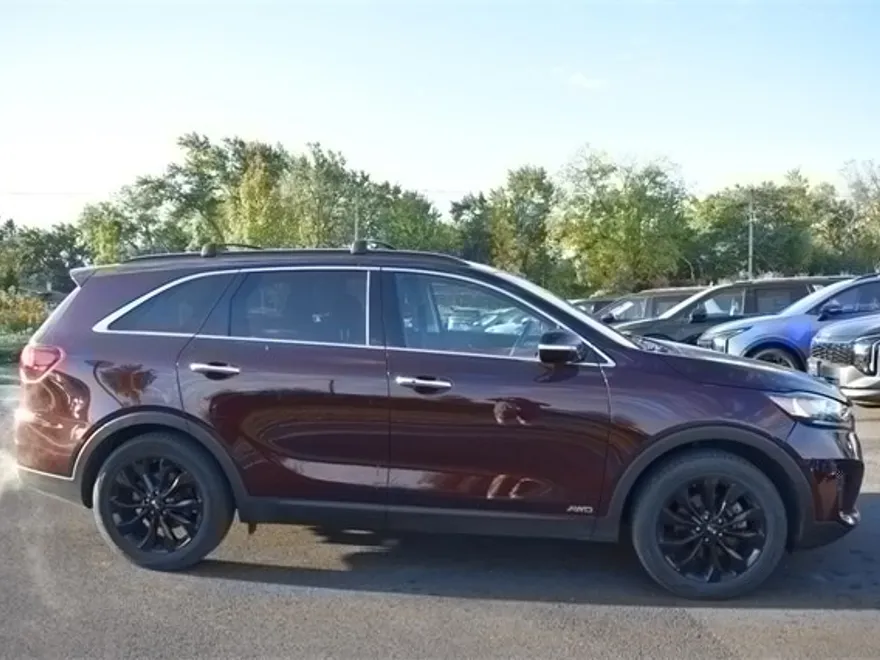 2020 Kia Sorento S photo 1