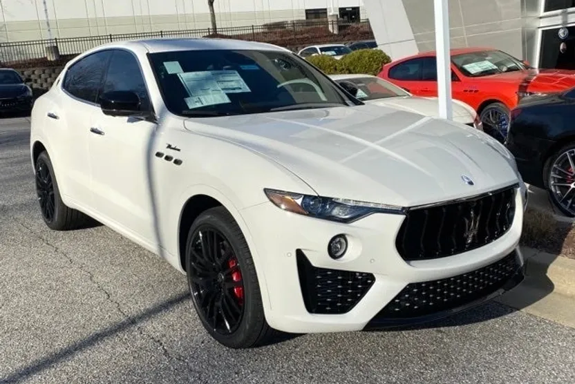 2024 Maserati Levante Modena photo 1