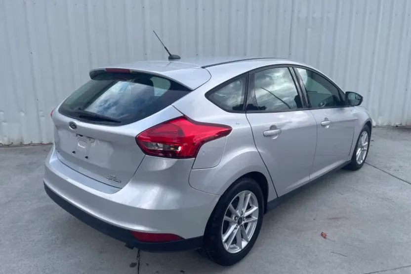 2016 Ford Focus SE photo 1