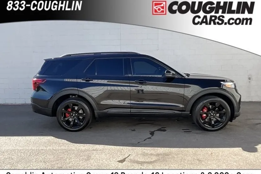 2021 Ford Explorer ST photo 1