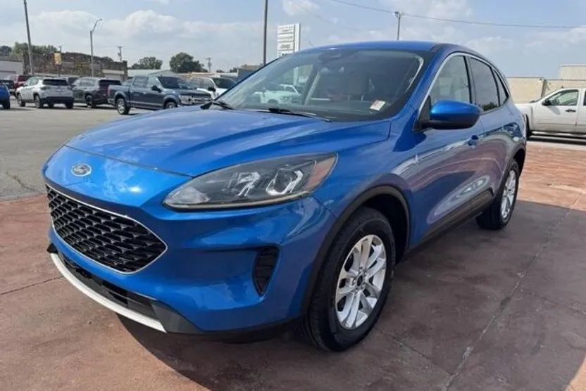 2020 Ford Escape SE photo 1