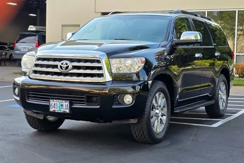 2012 Toyota Sequoia Platinum photo 1