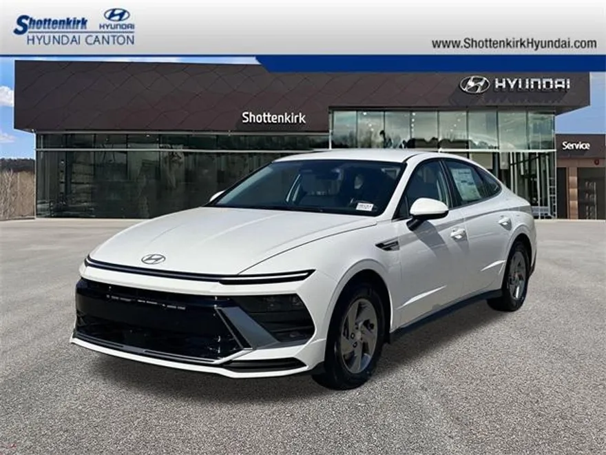 2025 Hyundai Sonata SE photo 1