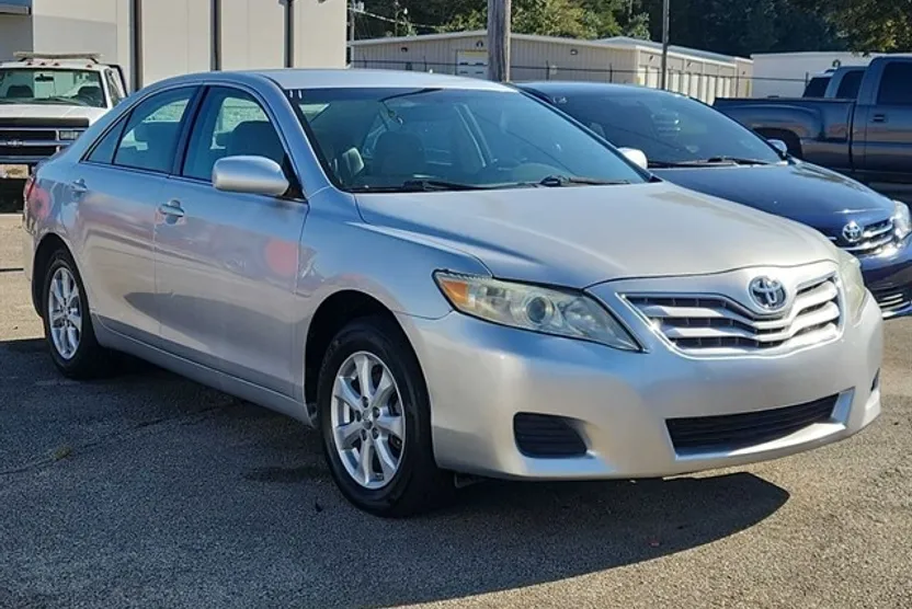 2011 Toyota Camry Base photo 1