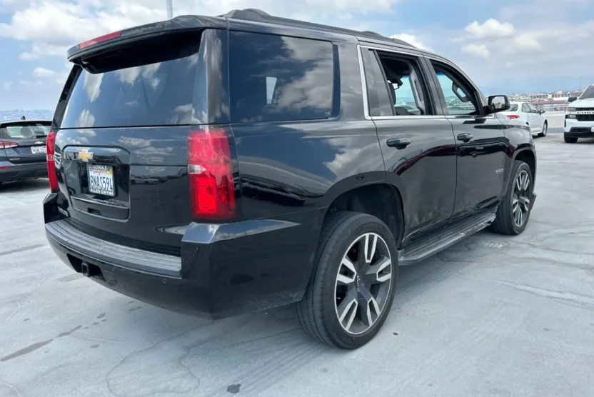 2019 Chevrolet Tahoe LS photo 1