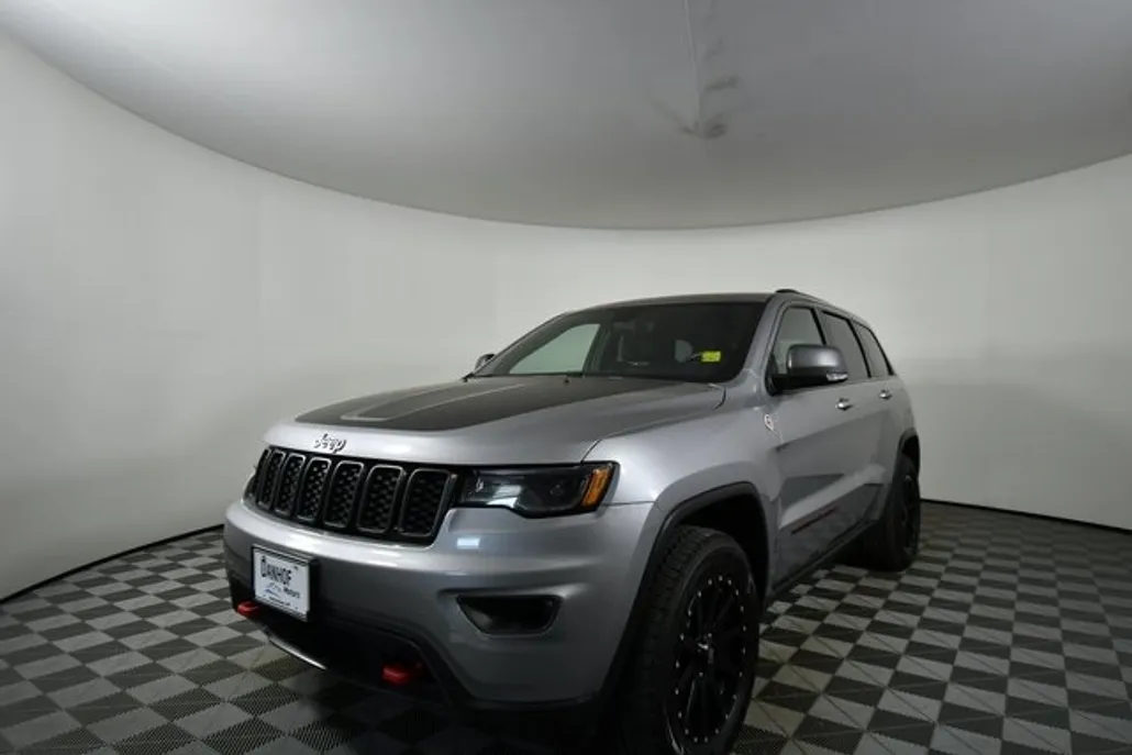 2021 Jeep Grand Cherokee Trailhawk photo 1