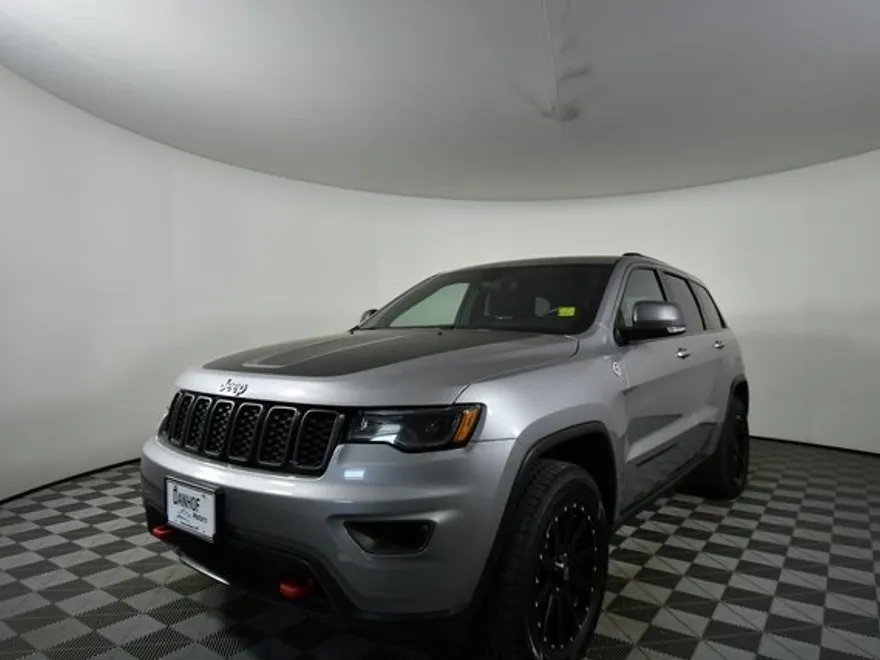 2021 Jeep Grand Cherokee Trailhawk photo 1