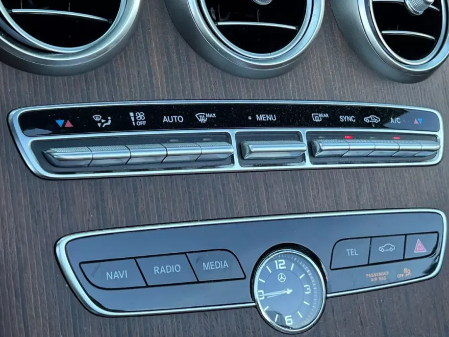 2020 Mercedes Benz C 300 photo 20