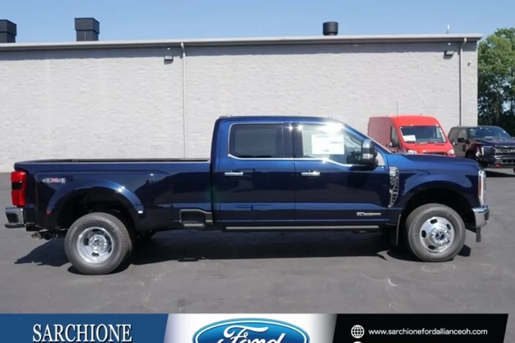 2025 Ford F-350 photo 1