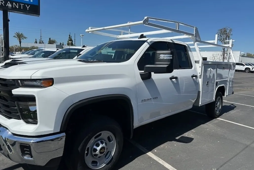 2025 Chevrolet Silverado 2500HD photo 1