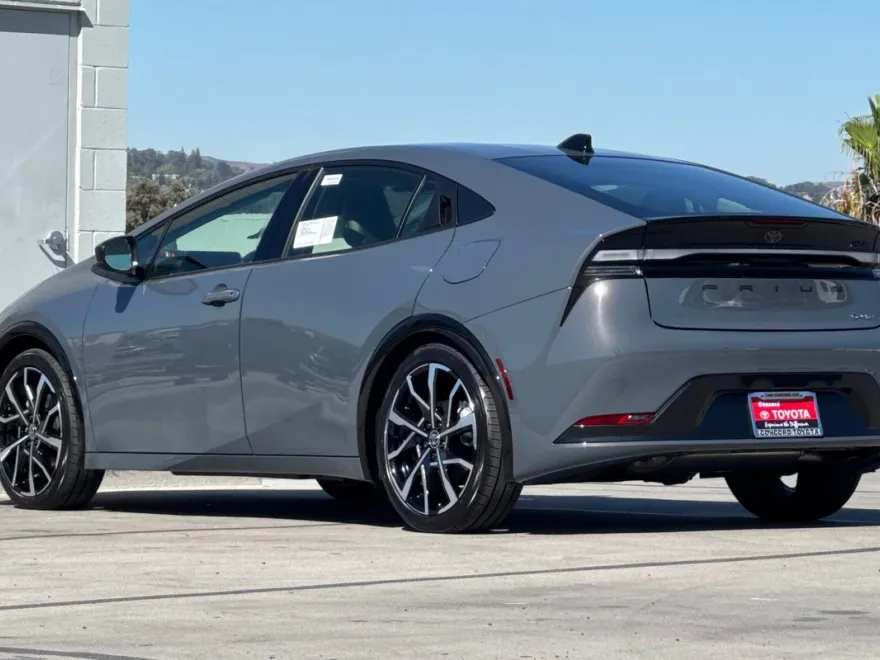 2026 Toyota Prius XSE Plug-in Hybrid photo 1