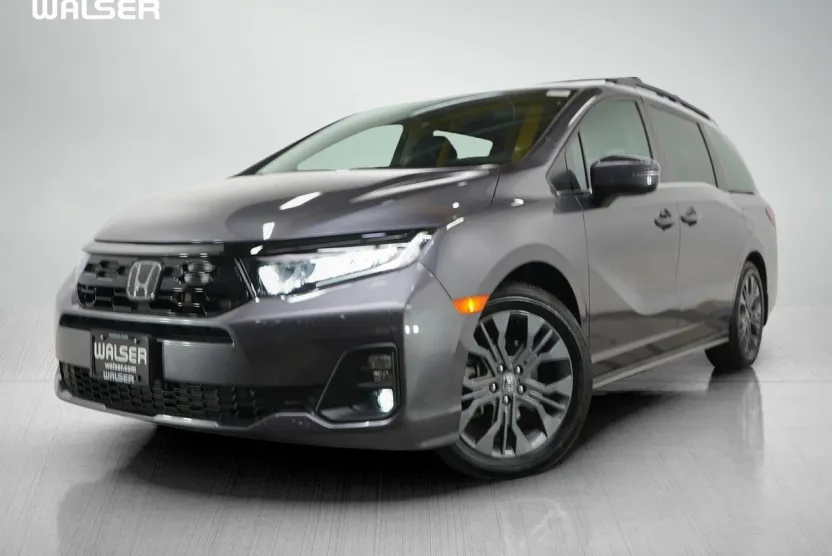 2025 Honda Odyssey Touring photo 1