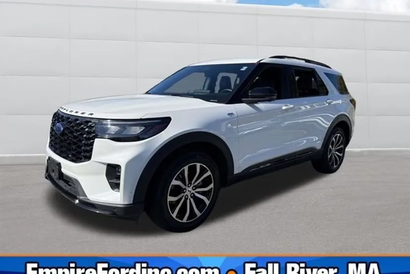 2025 Ford Explorer ST-Line photo 1