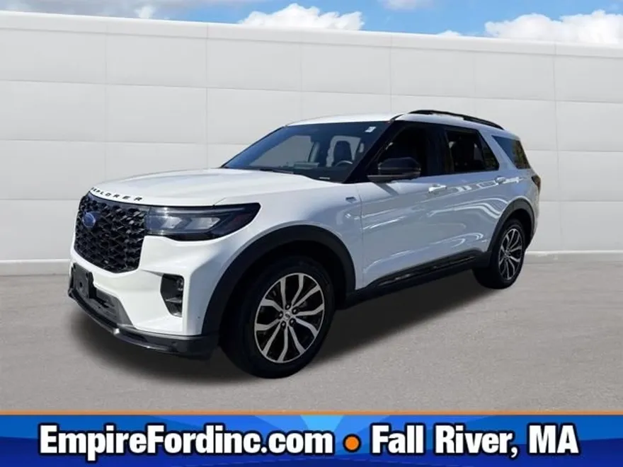 2025 Ford Explorer ST-Line photo 1