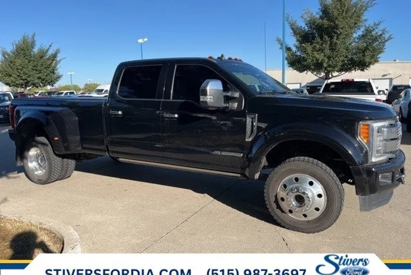2019 Ford F-450 Platinum photo 1