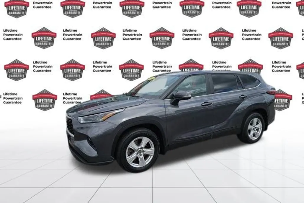 2023 Toyota Highlander L photo 1
