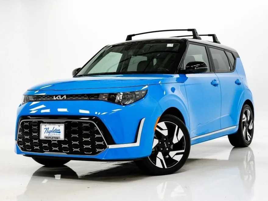 2023 Kia Soul GT-Line photo 1
