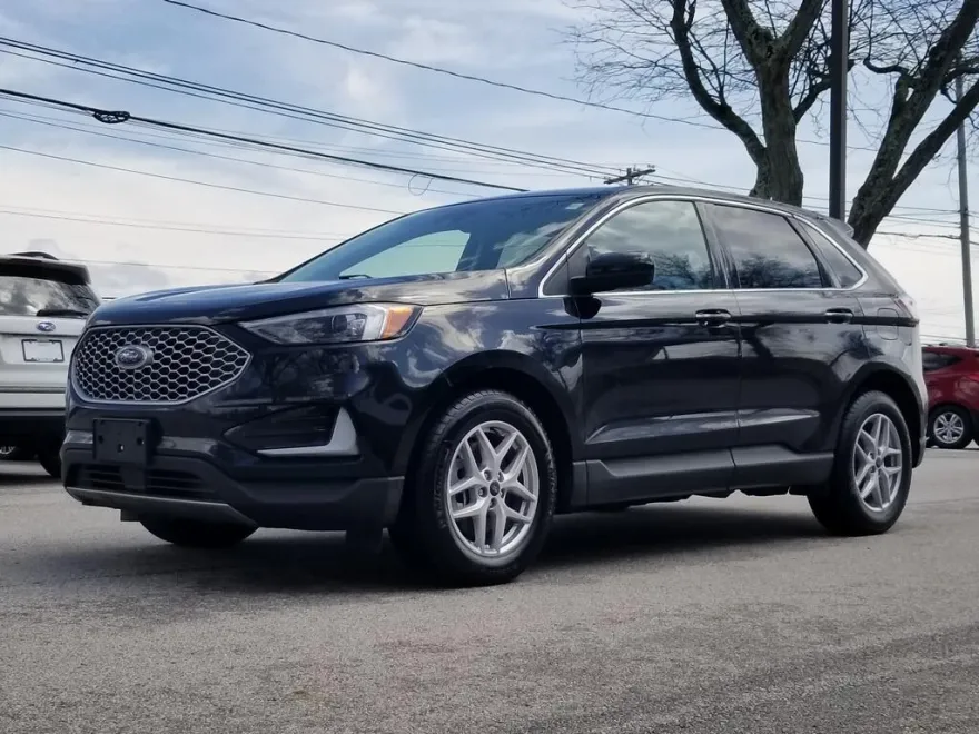 2024 Ford Edge SEL photo 1