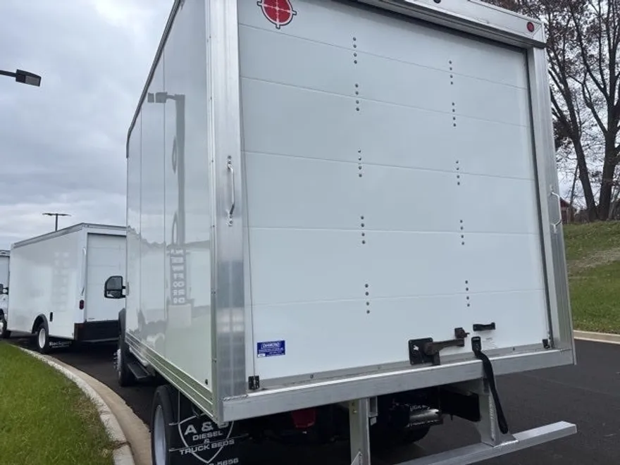 2024 Ford F-550 photo 1